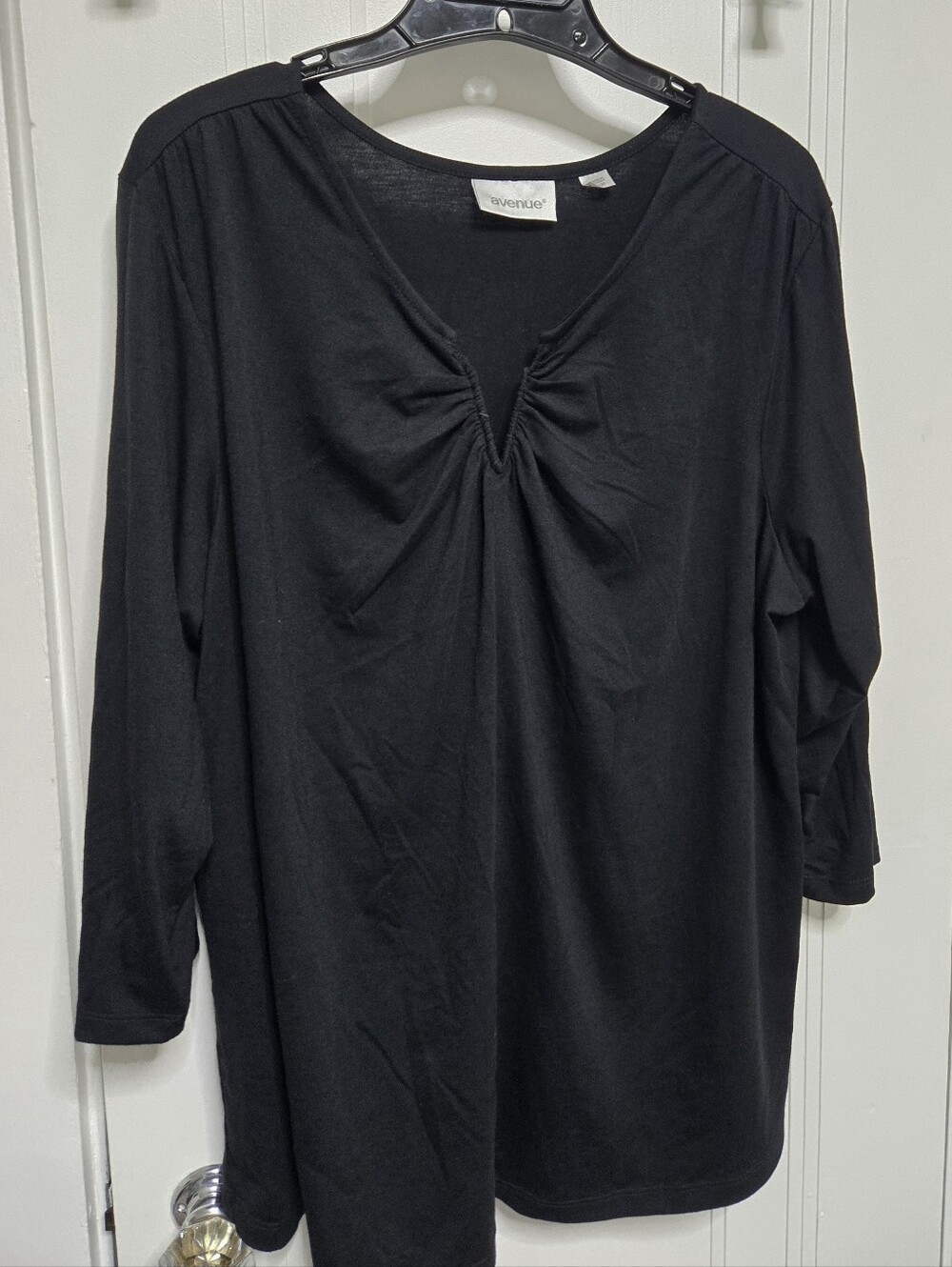 Avenue Black Long-Sleeve V-Neck Ruched Top
